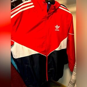 Adidas Originals California Windbreaker. Red/White/Navy. Size M